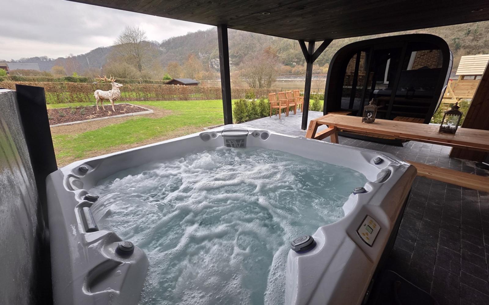 jacuzzi